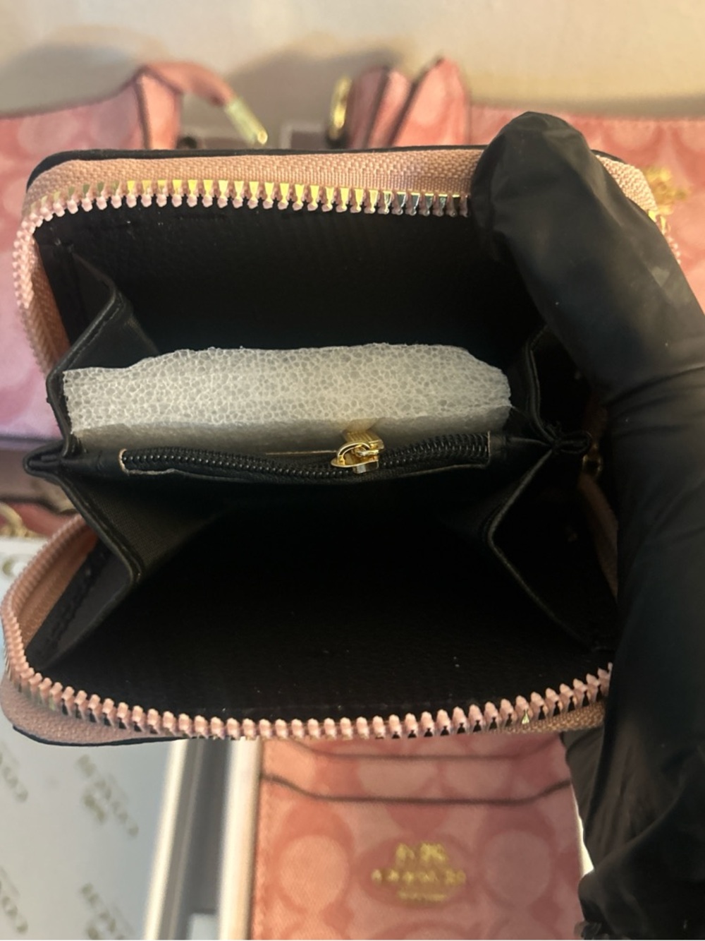 Pink Signature Pattern Bag Set - Picture 9 of 9